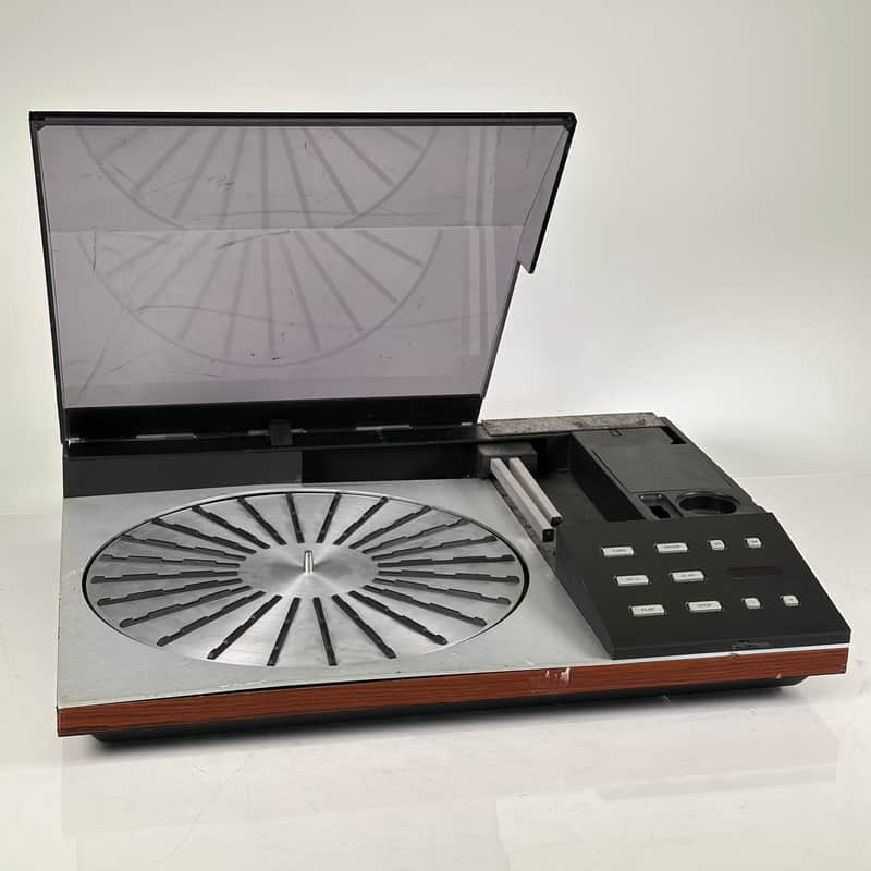 Bang & Olufsen Beogram 8000