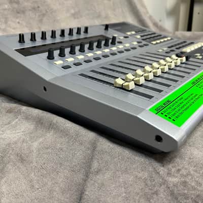 YAMAHA 01X "DIGITAL MIXING STUDIO" - w/ BAG - BEAUTIFUL image 7