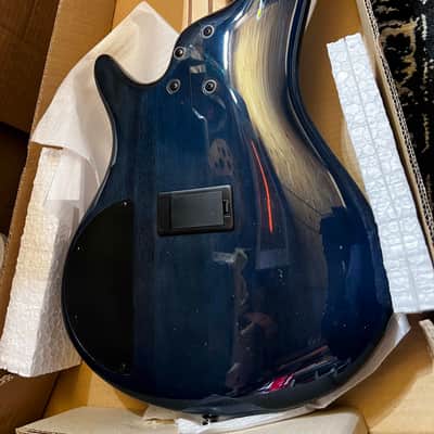 Mint Ibanez SR Standard SR400EQM Bass Guitar - Stained Cosmic Blue Starburst image 3