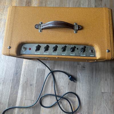 Fender Blues Junior Lacquered Tweed 15-Watt 1x12" Guitar Combo 2016 - Present - Lacquered Tweed image 4