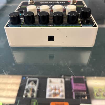 Electro-Harmonix Battalion Bass Preamp/DI 2017 - Present - Black Graphic image 4