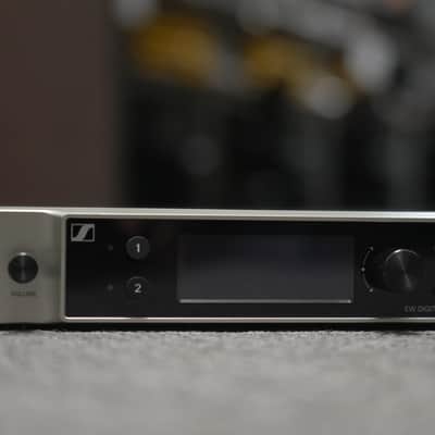 Sennheiser EW-DX EM 2 Wireless Receiver - Q1-9 Band image 3