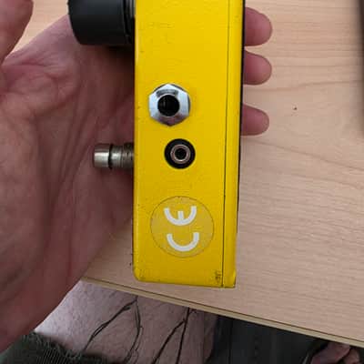 MXR Distortion 1980's - Yellow image 3