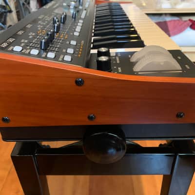 Behringer DeepMind 6 37-Key 6-Voice Polyphonic Analog Synth 2017 - Present - Black - Boxed+Manual+Power image 4
