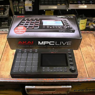 Akai MPC Live Standalone Sampler / Sequencer 2017 - 2020 - Black image 2