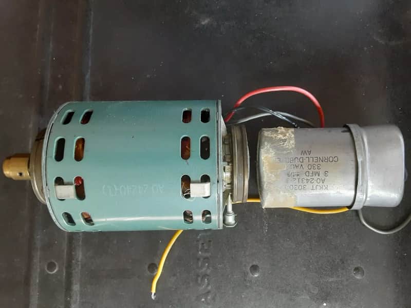 Hammond L 100 1960's - metal image 1