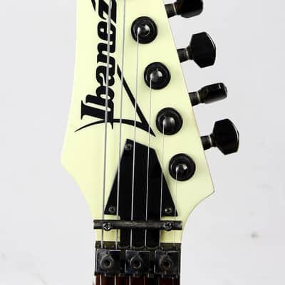 Ibanez PGM30-WH Paul Gilbert Signature with Lo TRS II Tremolo 1995 - 2002 - Vintage White image 9
