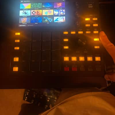 Akai MPC One Standalone MIDI Sequencer 2020 - Present - Black image 2