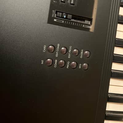 Korg M1 61-Key Synth Music Workstation 1990s - Black image 6