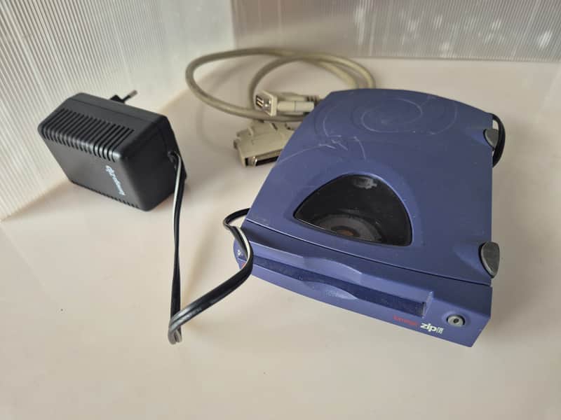 Iomega Zip driver 250 SCSI image 1