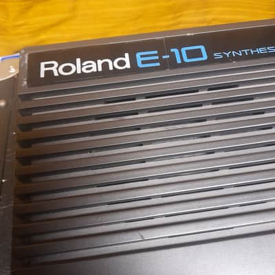Roland E 10 Synthesizer image 12