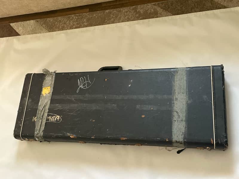 Immagine 1980's Kramer Pacer, Baretta, Sustainer Black Tolex Hardshell Electric Guitar Case (Rough Shape, Needs repair) - 1