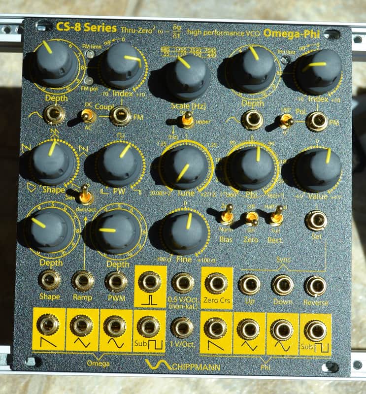 Schippmann  CS-8 Series Omega-Phi - Thru-zero VCO - Mk1 image 1