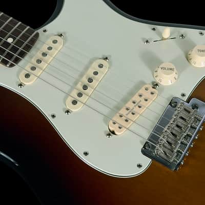 2018 Fender Stratocaster American Professional w Custom Shop Texas Special Pickups ~ 3-Color Sunburst image 6