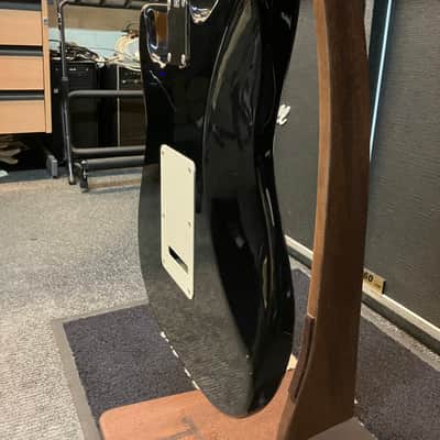 Fender Standard Stratocaster with Maple Fretboard 1998 - 2005 - Black image 10