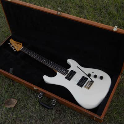 Kramer USA Pacer Guitar Minty 100% Original White/Gold OHSC 1982 Collector Grade image 1