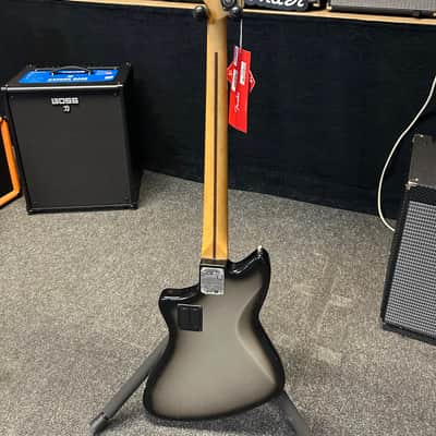 Fender Player Plus Active Meteora Bass 2022 Silverburst image 3