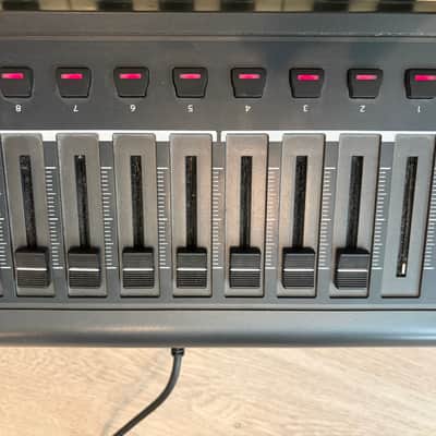 Novation Impulse 49 MIDI Keyboard Controller 2011 - Present - Gray image 2