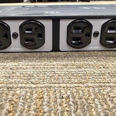 Monster Pro 2500, 10-Outlet, Power Conditioner w/ Littlite 18X-HI, Excellent Condition image 9