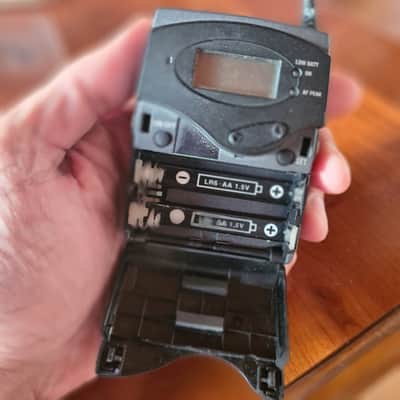 Sennheiser Bodypack Transmitter SK500 G2 Ferq:786-822 MHz image 7