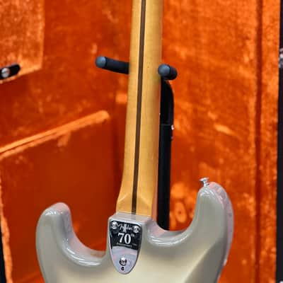 2024 Fender 70th Anniversary Vintera II Stratocaster - Antigua image 9