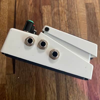 Boss LS-2 Line Selector (Silver Label) 1991 - Present - White image 4