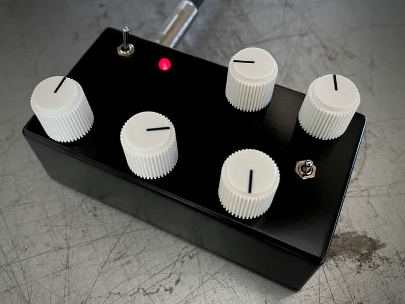 Minimal Drone (Rucci Handmade Synthesizer) image 1