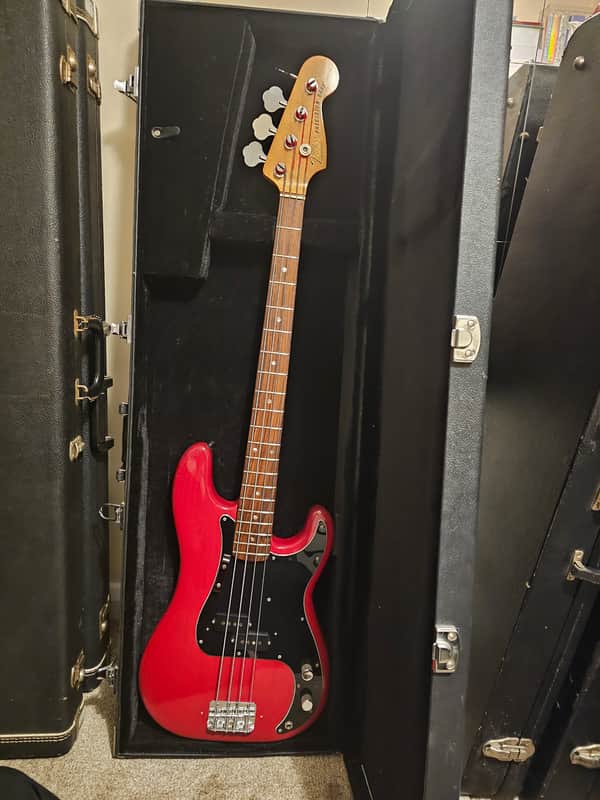 Fender Precision Bass Cherry red image 1
