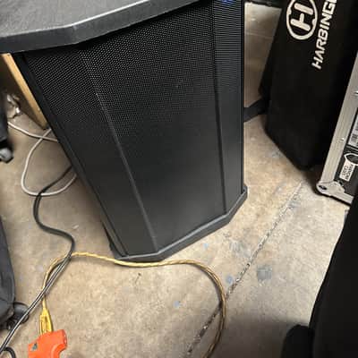 Bose F1 1000-Watt Subwoofer 2010s - Black image 1