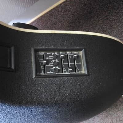 Ovation Celebrity Deluxe Acoustic/Electric CC268 w/ case image 5