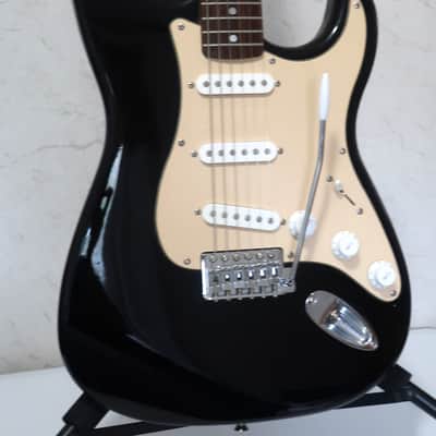 Squier Standard Stratocaster with Rosewood Fretboard 1999 - Black image 6