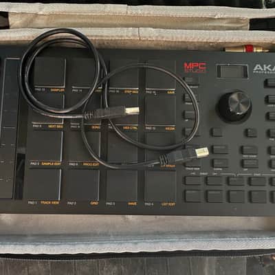 Akai MPC Studio Music Production Controller - Excellent Condition image 2
