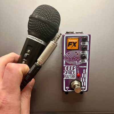 Rainger FX Deep Space Pulsar with Igor Pressure Pad Controller 2010s - Purple/Blue image 2