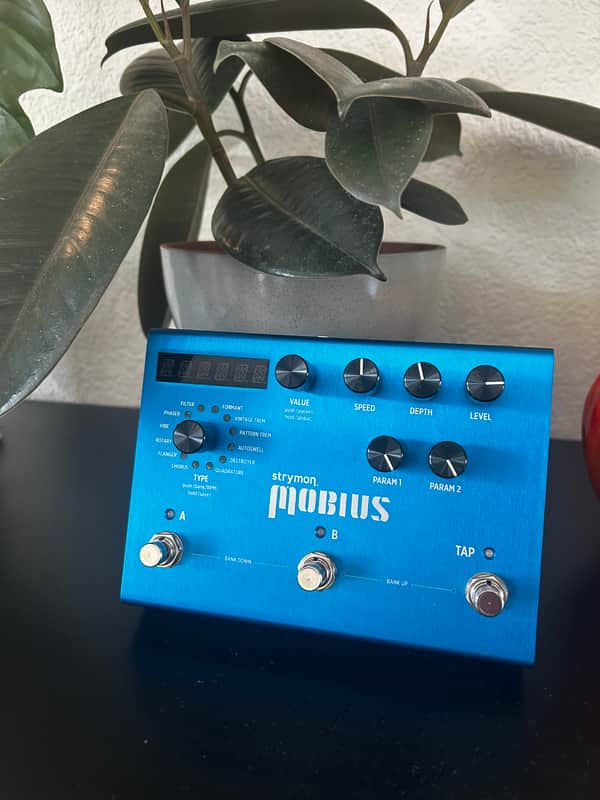 Strymon Mobius