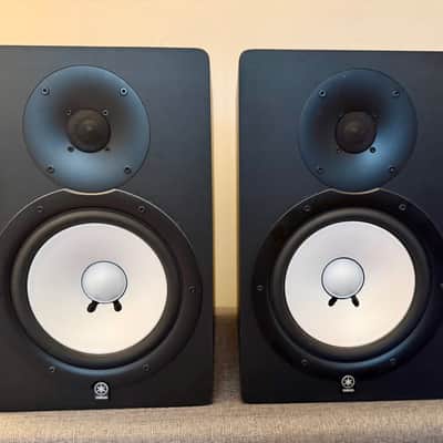 Yamaha HS80M Powered Studio Monitor (Pair) Black image 1