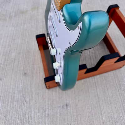 Fender Player Stratocaster with Maple Fretboard 2019 - Tidepool image 5