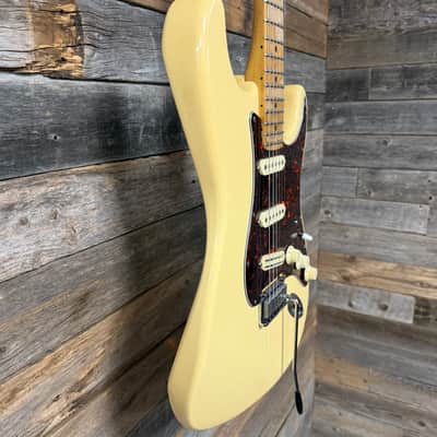 Fender American Standard Stratocaster 60th Anniversary Edition with Maple Fretboard 1996 - 1997 - Vintage White image 3