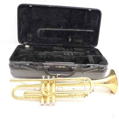 Yamaha YTR Trumpet complete outfit with case and mouthpiece accessories etc. image 2