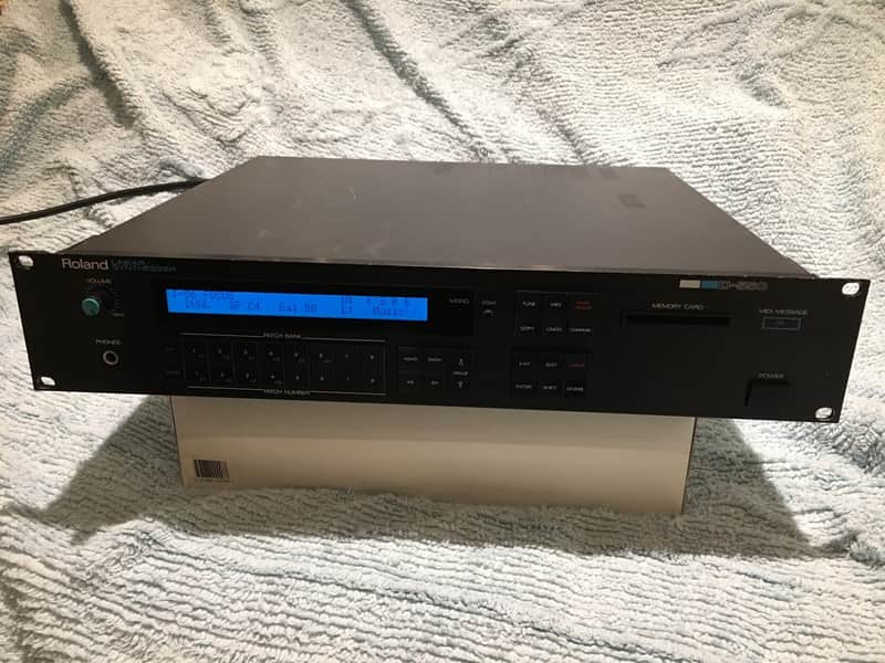 ローランド シンセサイザー D-550 音源モジュール LA音源がまさかのカムバック! 1980年を代表するシンセ「D-50」が完全