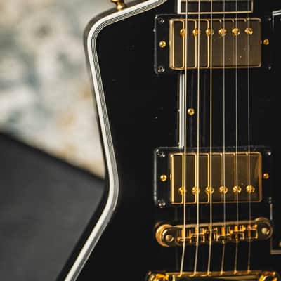 Gibson Custom Explorer Custom-Ebony w/Ebony Fingerboard & Gold Hardware image 4