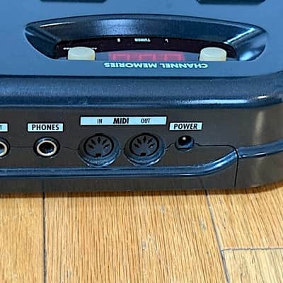 Line 6 Floor POD Plus Floor Based Guitar Multi Effects Processor w/ Power Adapter, Excellent Condition image 8