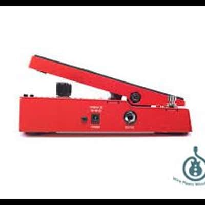 Digitech Whammy DT Classic pitch shifting with drop and raised tuning image 4