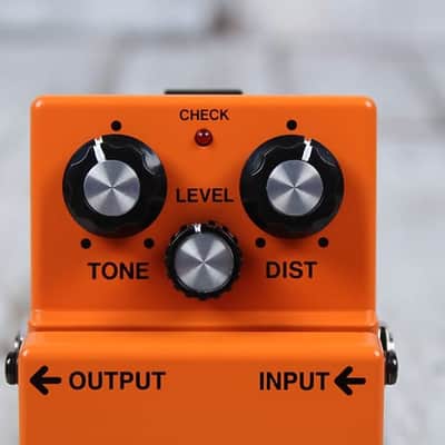 Boss DS-1 Distortion Effects Pedal Electric Guitar and Keyboard Effects Pedal image 2