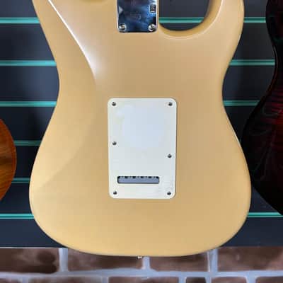 Fender Highway One Stratocaster Honey Blonde 2007 Left Handed Electric Guitar image 12