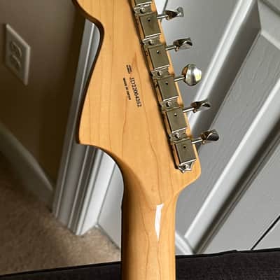 Fender Made in Japan FSR Traditional 60s Jaguar  2022  Sherwood Green Metallic image 10