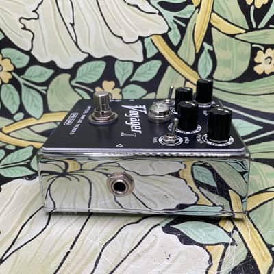Spaceman Effects Voyager I Optical Analog Tremolo - Chrome - Used image 4
