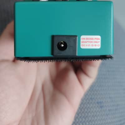 Boss TR-2 Tremolo (Silver Label) 1997 - Present - Green image 8