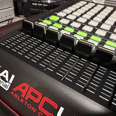Akai APC40 2010s - Black image 9