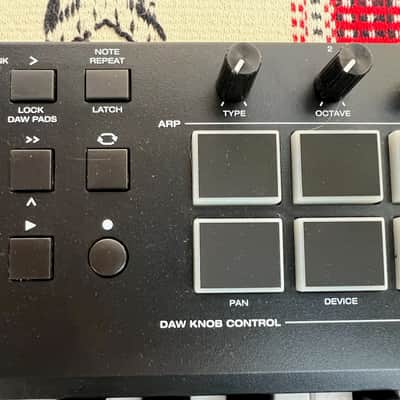 M-Audio Oxygen Pro 61 MIDI Keyboard Controller 2020 - Present - Black image 8