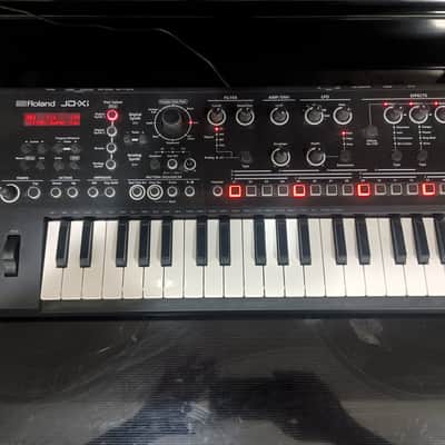 Roland JD-Xi 37-Key Analog/Digital Crossover Synthesizer 2015 - Present - Black
